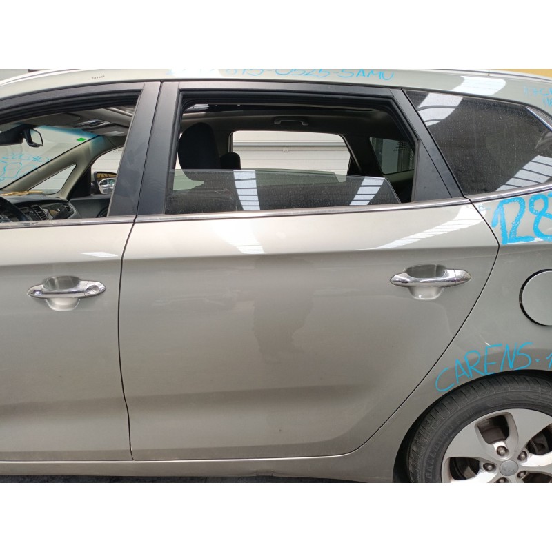 Recambio de puerta trasera izquierda para kia carens iv van (a4) crdi referencia OEM IAM   