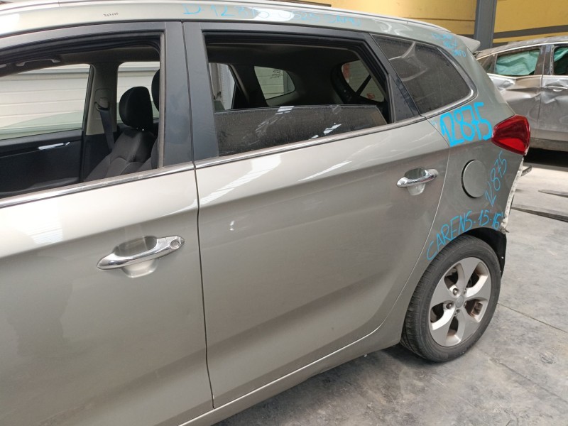 Recambio de puerta trasera izquierda para kia carens iv van (a4) crdi referencia OEM IAM   