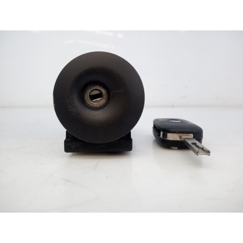 Recambio de antirrobo para renault master kasten l1h1 ka 2,8t referencia OEM IAM 8200405701F  