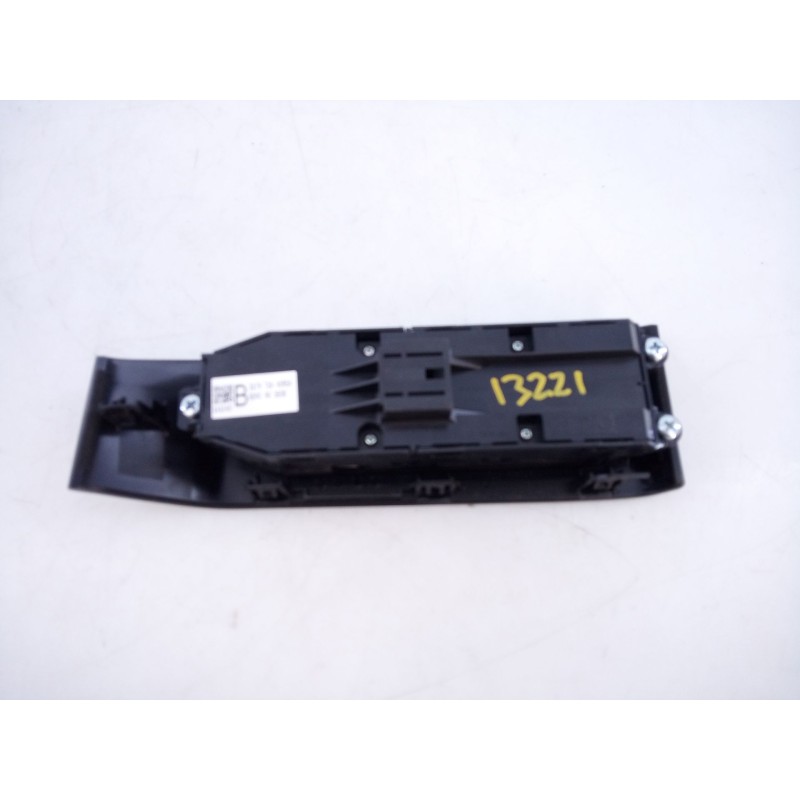 Recambio de mando elevalunas delantero izquierdo para mazda 3 hatchback (bp) 2.0 skyactiv-g m hybrid referencia OEM IAM   