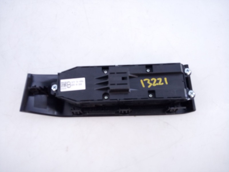 Recambio de mando elevalunas delantero izquierdo para mazda 3 hatchback (bp) 2.0 skyactiv-g m hybrid referencia OEM IAM   