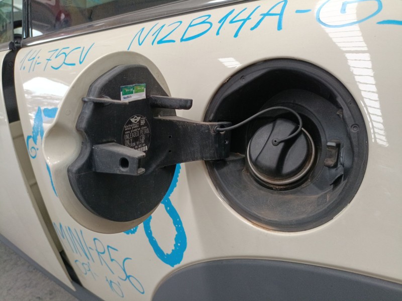 Recambio de tapa exterior combustible para mini mini (r56) one referencia OEM IAM   
