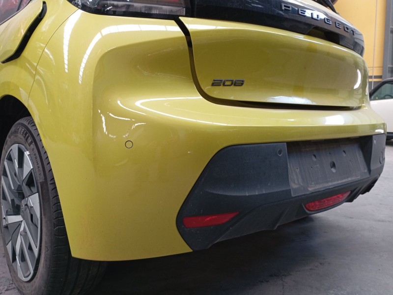 Recambio de paragolpes trasero para peugeot 208 ii (ub_, up_, uw_, uj_) 1.2 puretech 75 referencia OEM IAM   