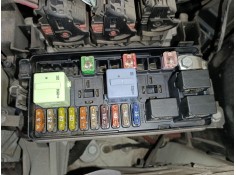 CAJA RELES / FUSIBLES 