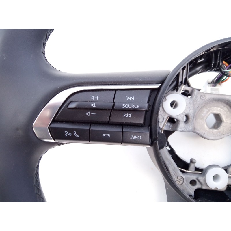 Recambio de volante para mazda 3 hatchback (bp) 2.0 skyactiv-g m hybrid referencia OEM IAM   