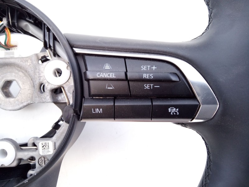 Recambio de volante para mazda 3 hatchback (bp) 2.0 skyactiv-g m hybrid referencia OEM IAM   