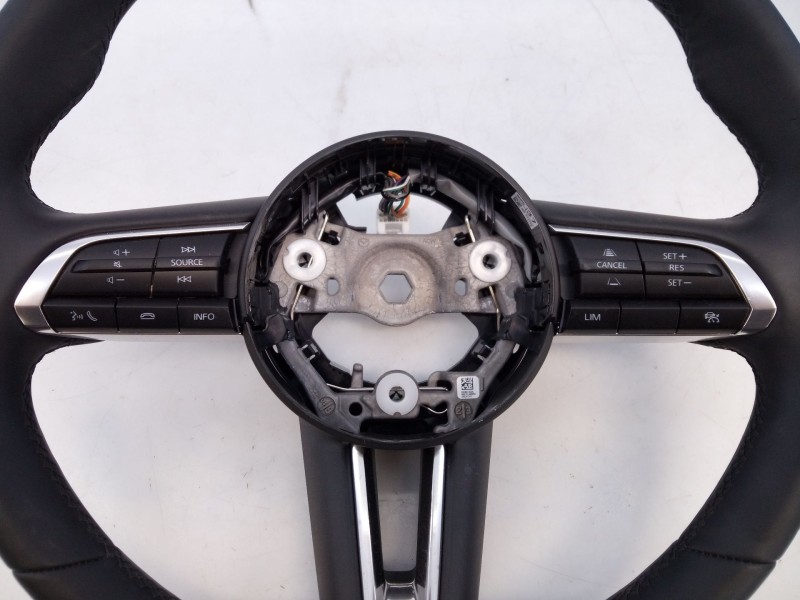 Recambio de volante para mazda 3 hatchback (bp) 2.0 skyactiv-g m hybrid referencia OEM IAM   