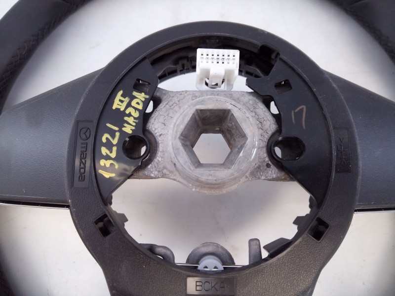 Recambio de volante para mazda 3 hatchback (bp) 2.0 skyactiv-g m hybrid referencia OEM IAM   