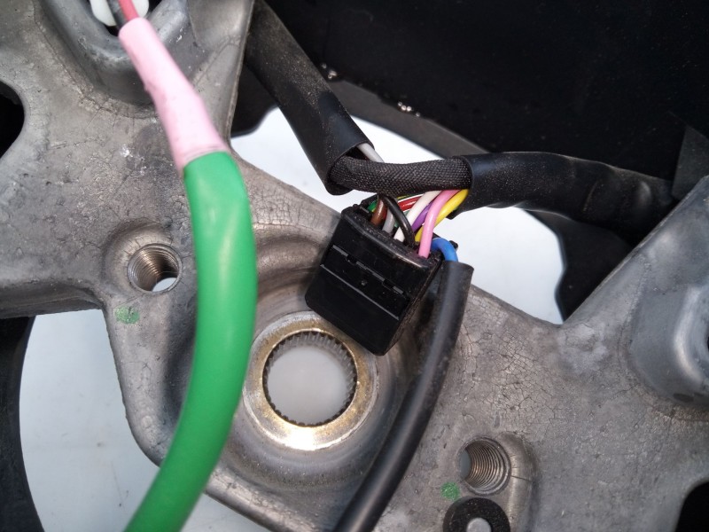 Recambio de volante para toyota c-hr hybrid dynamic referencia OEM IAM MC1750E21  