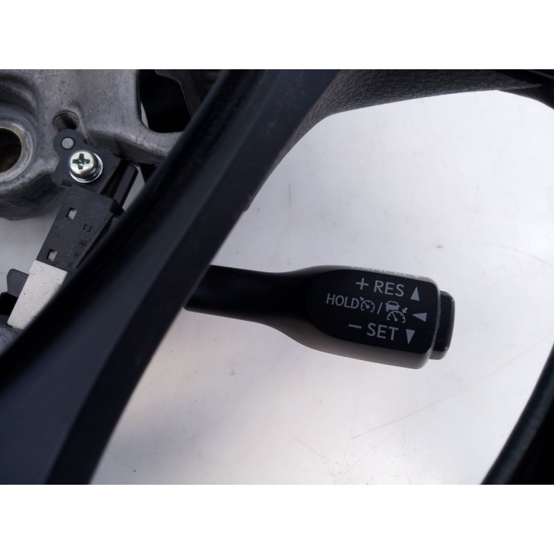 Recambio de volante para toyota c-hr hybrid dynamic referencia OEM IAM MC1750E21  