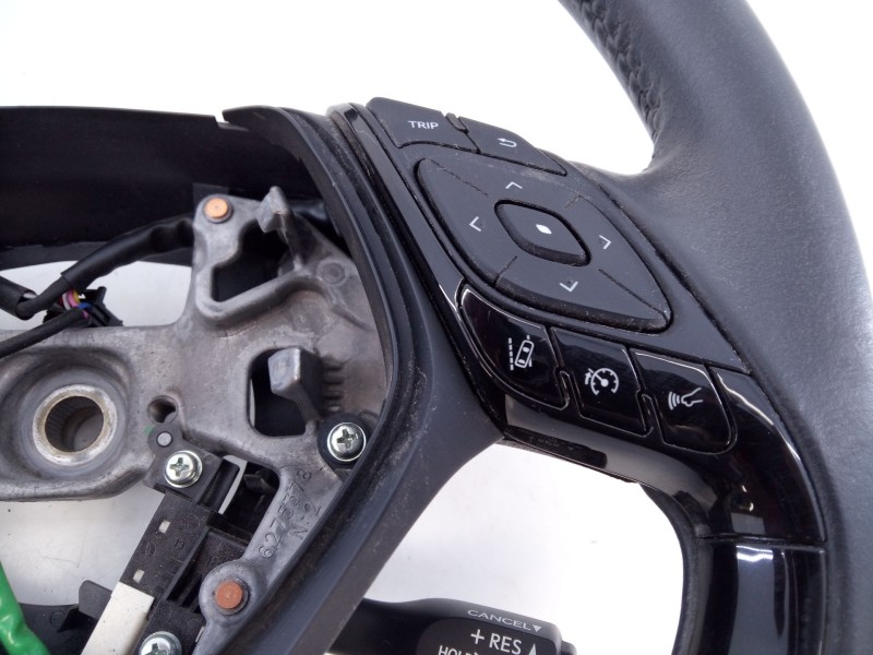 Recambio de volante para toyota c-hr hybrid dynamic referencia OEM IAM MC1750E21  