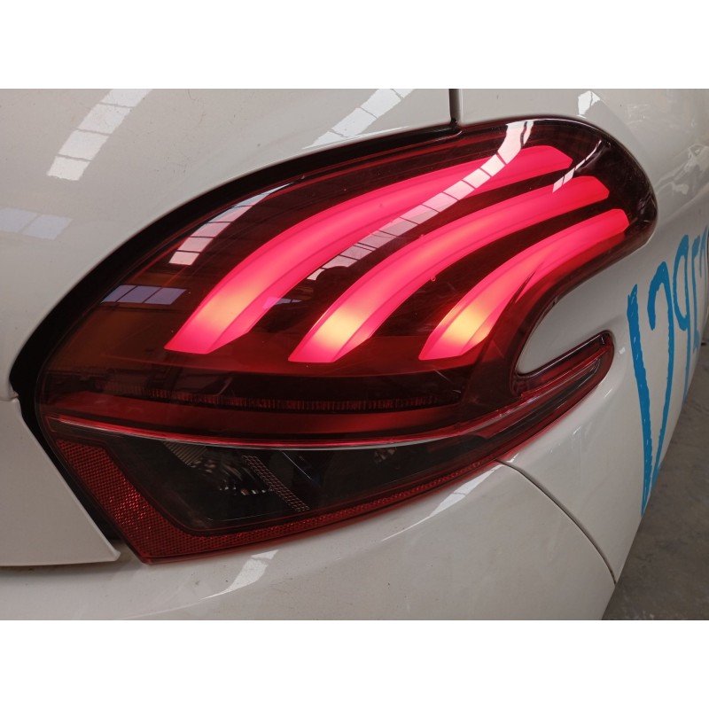 Recambio de piloto trasero derecho para peugeot 208 i (ca_, cc_) 1.5 bluehdi 100 referencia OEM IAM   