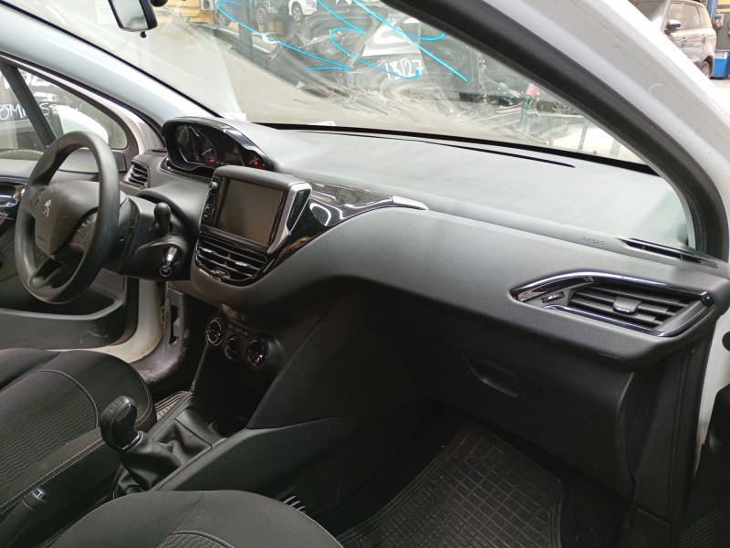 Recambio de salpicadero para peugeot 208 i (ca_, cc_) 1.5 bluehdi 100 referencia OEM IAM   