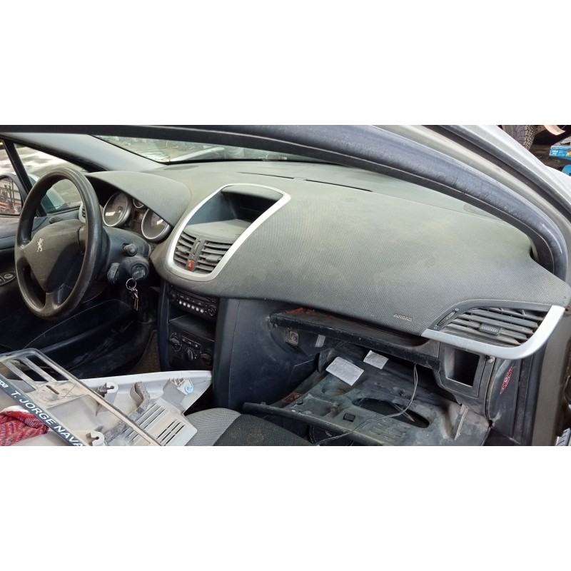 peugeot 207 del año 2006