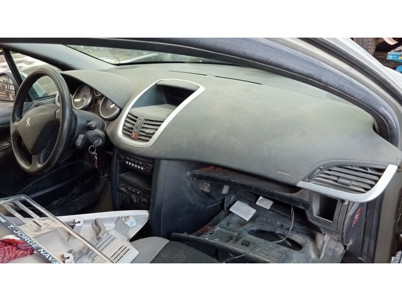 peugeot 207 del año 2006