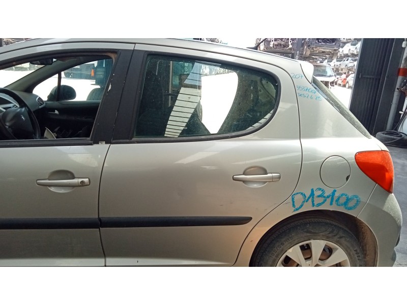 Recambio de puerta trasera izquierda para peugeot 207 1.4 hdi referencia OEM IAM   