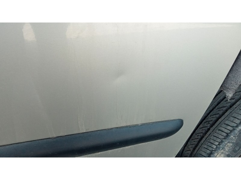 Recambio de puerta delantera derecha para peugeot 207 1.4 hdi referencia OEM IAM   