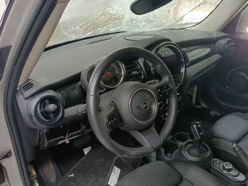 mini mini (f55) del año 2023