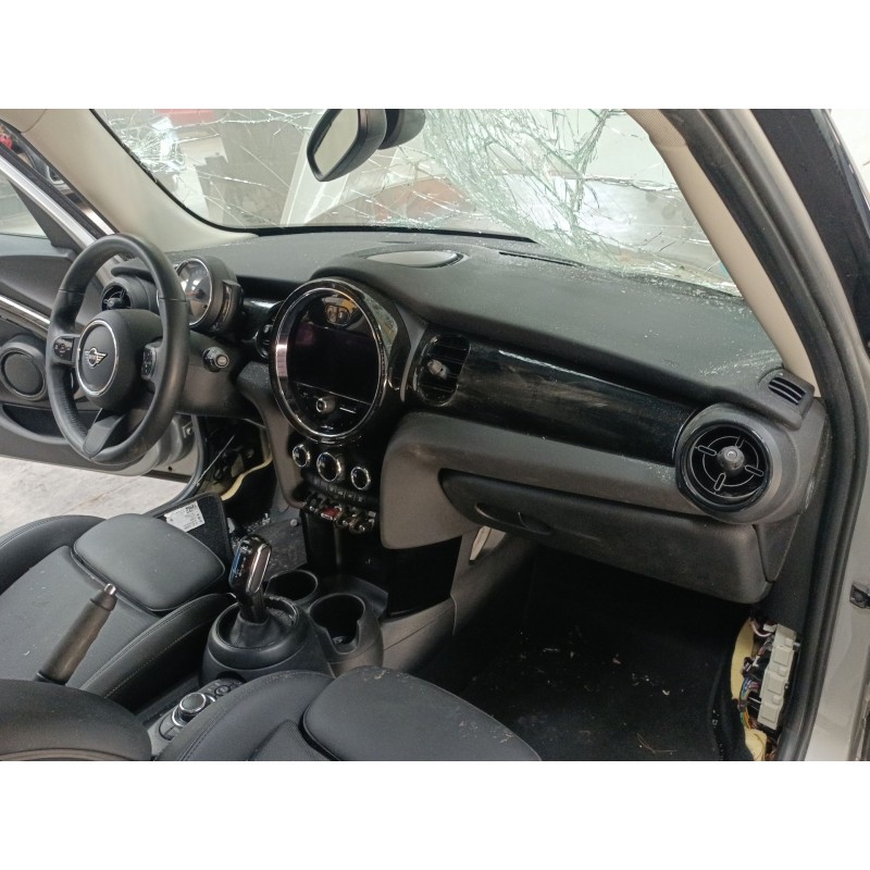 mini mini (f55) del año 2023