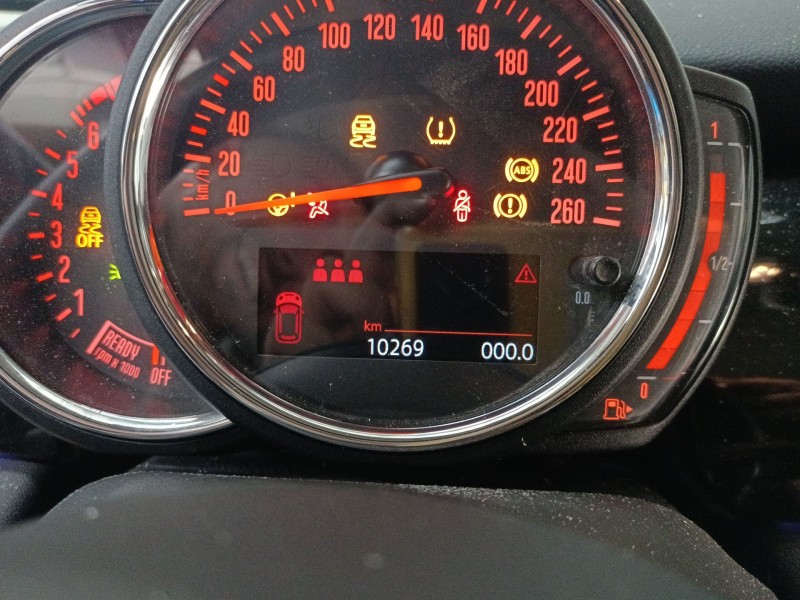 mini mini (f55) del año 2023