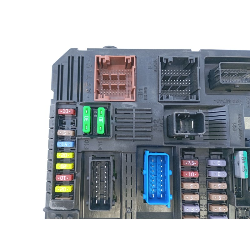 Recambio de caja reles / fusibles para citroën c4 iii seduction referencia OEM IAM 984514128000  