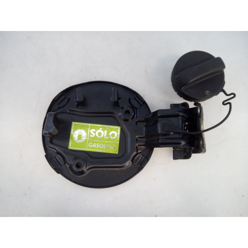 Recambio de tapa exterior combustible para toyota auris active referencia OEM IAM   