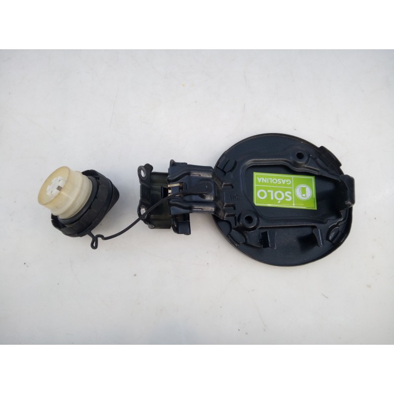 Recambio de tapa exterior combustible para toyota auris active referencia OEM IAM   
