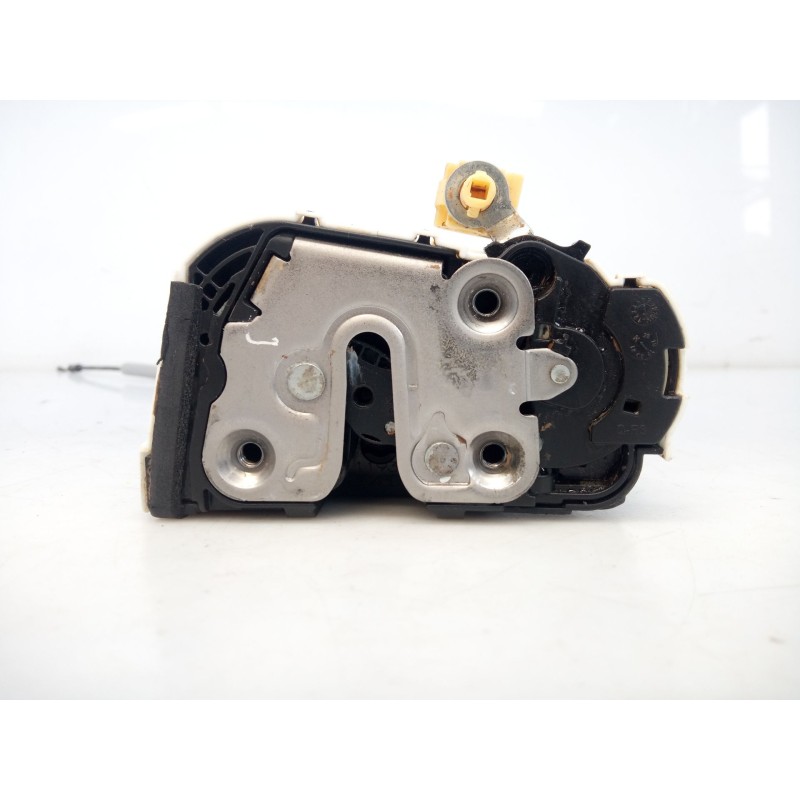 Recambio de cerradura puerta delantera derecha para mg mg zs suv 1.0 t-gdi referencia OEM IAM AP3C11B0  