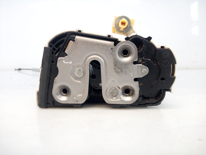 Recambio de cerradura puerta delantera derecha para mg mg zs suv 1.0 t-gdi referencia OEM IAM AP3C11B0  