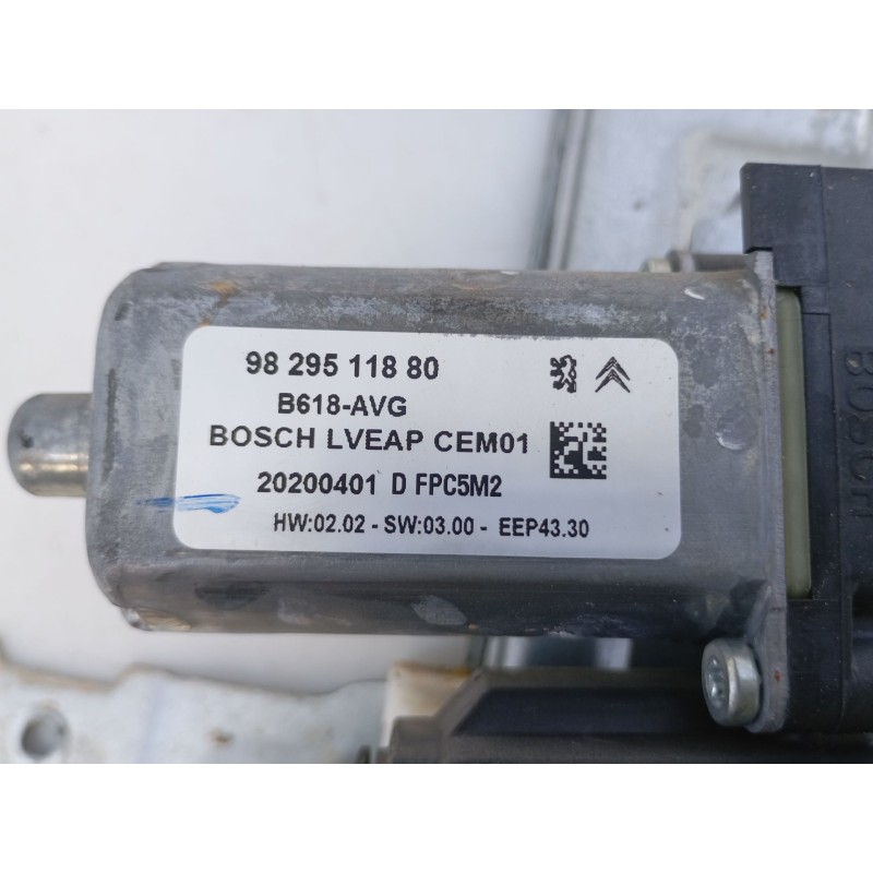 Recambio de elevalunas delantero izquierdo para citroën c3 iii (sx) 1.2 puretech 82 referencia OEM IAM 9829511880  