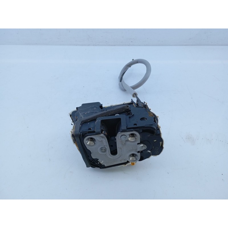 Recambio de cerradura puerta delantera izquierda para mg mg zs suv 1.0 t-gdi referencia OEM IAM 10845780  