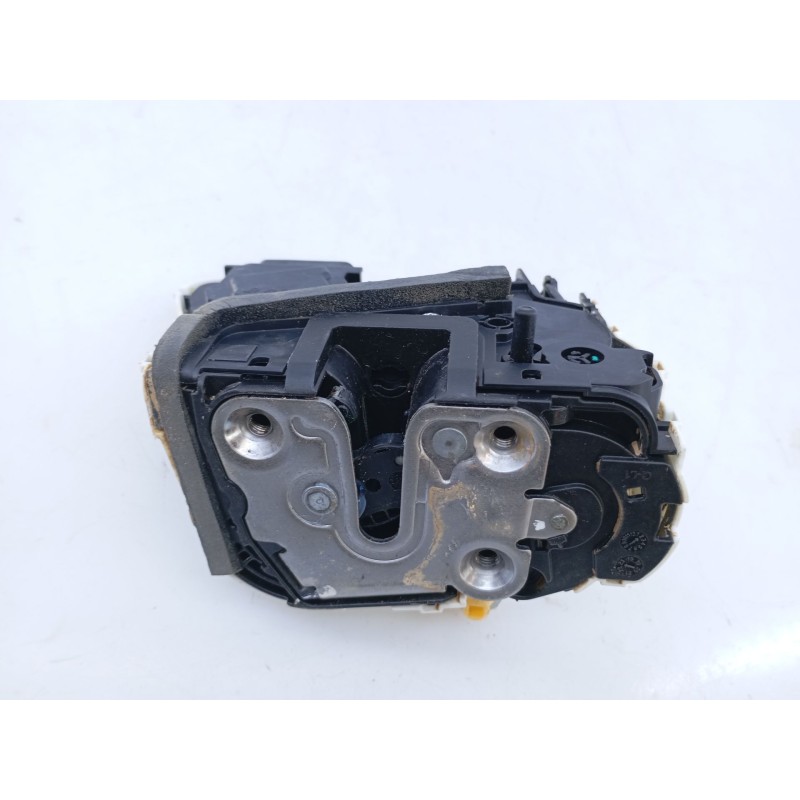 Recambio de cerradura puerta trasera izquierda para mg mg zs suv 1.0 t-gdi referencia OEM IAM 10845782  