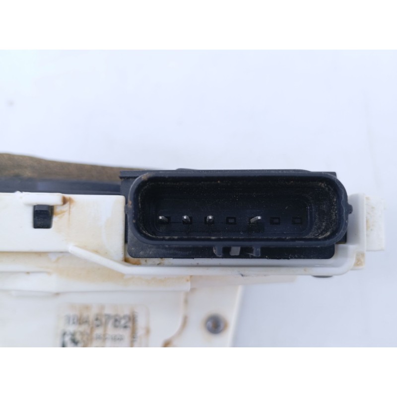 Recambio de cerradura puerta trasera izquierda para mg mg zs suv 1.0 t-gdi referencia OEM IAM 10845782  