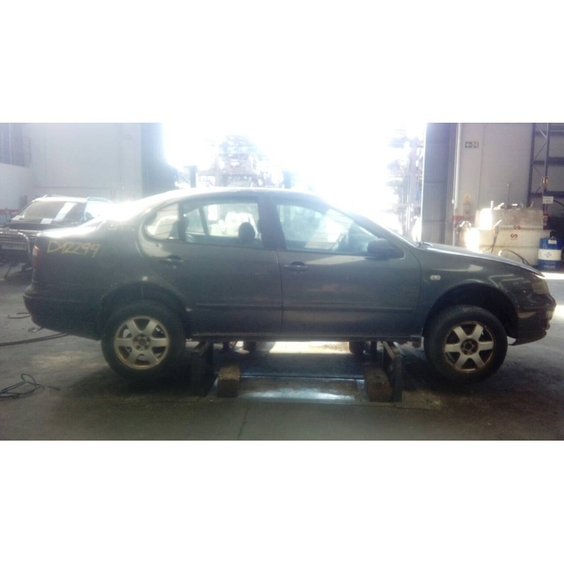 seat toledo (1m2) del año 2001