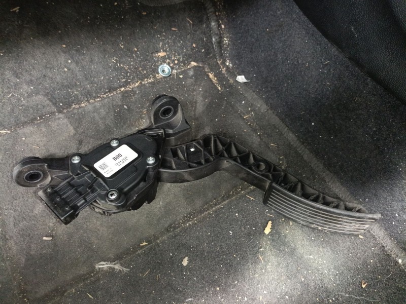 Recambio de pedal acelerador para hyundai i20 ii (gb, ib) 1.0 t-gdi referencia OEM IAM   