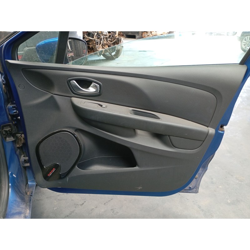 Recambio de guarnecido puerta delantera derecha para renault clio iv (bh_) 1.5 dci 90 referencia OEM IAM   