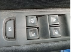 Recambio de mando elevalunas delantero izquierdo para renault clio iv (bh_) 1.5 dci 90 referencia OEM IAM   