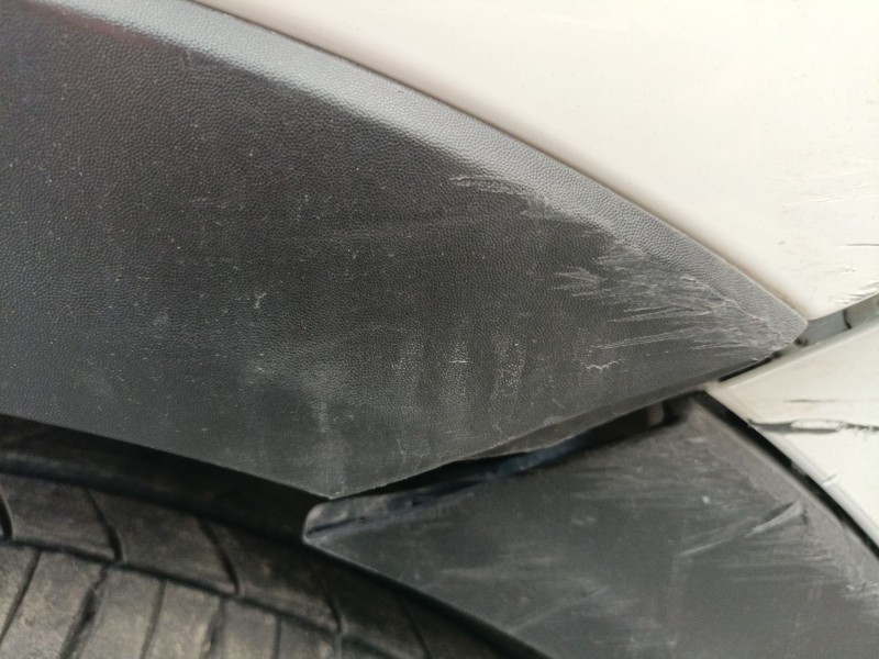 Recambio de aletin delantero derecho para kia stonic (yb) 1.0 t-gdi referencia OEM IAM   