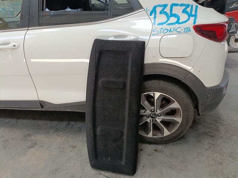 Recambio de bandeja trasera para kia stonic (yb) 1.0 t-gdi referencia OEM IAM   