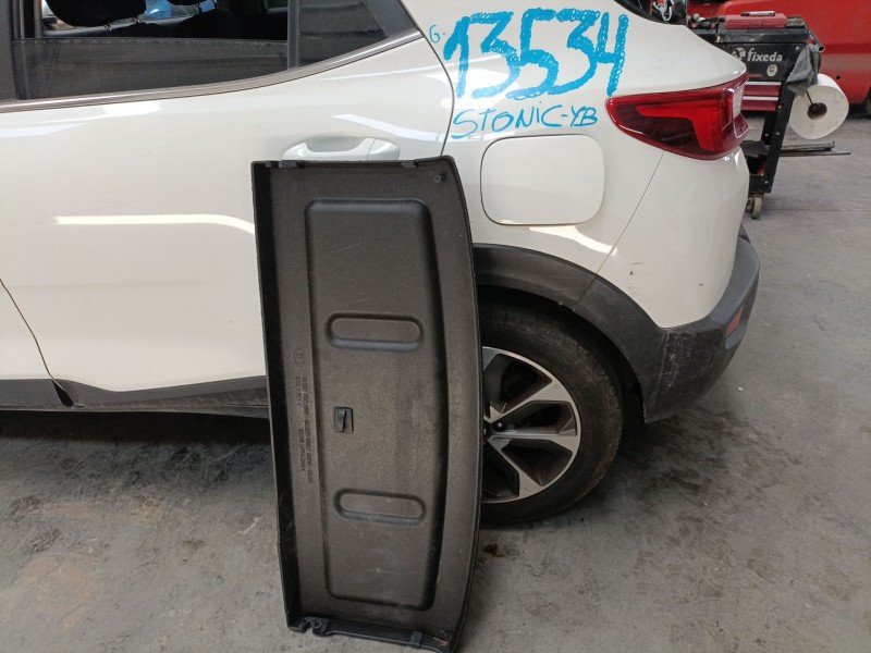 Recambio de bandeja trasera para kia stonic (yb) 1.0 t-gdi referencia OEM IAM   