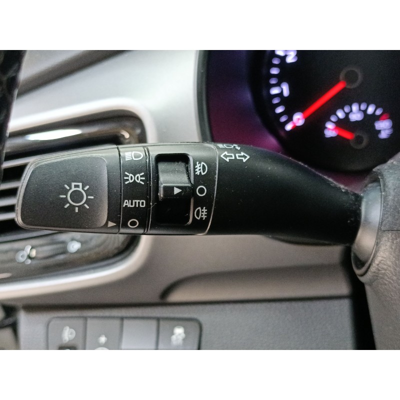 Recambio de mando intermitentes para kia stonic (yb) 1.0 t-gdi referencia OEM IAM   