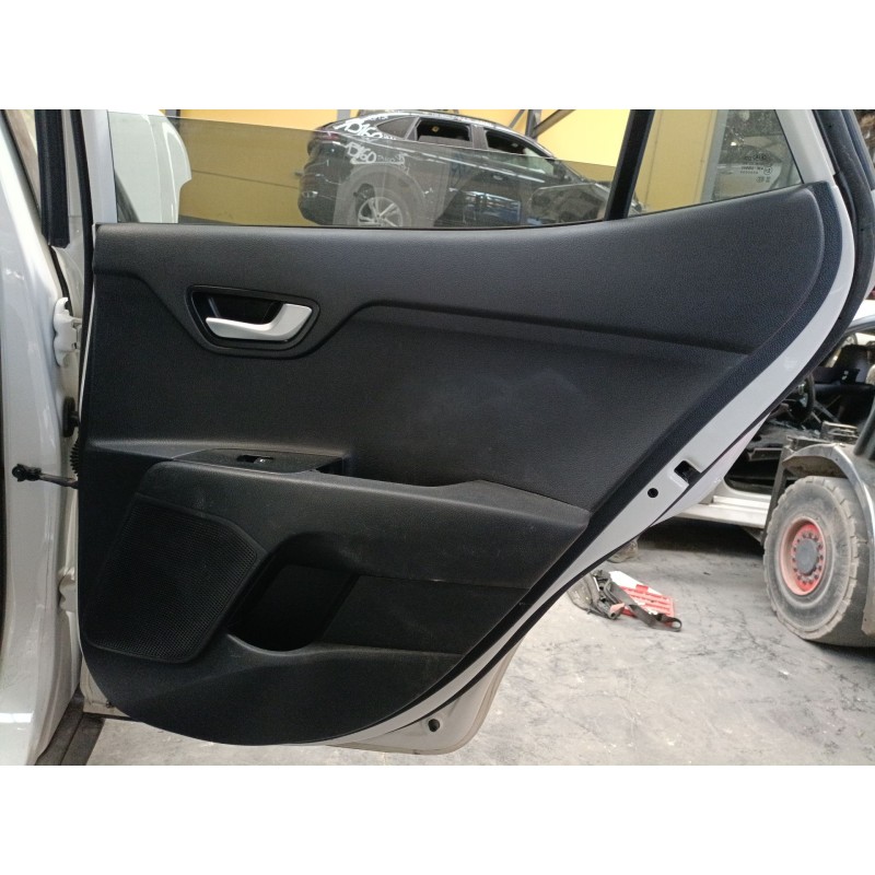Recambio de guarnecido puerta trasera derecha para kia stonic (yb) 1.0 t-gdi referencia OEM IAM   