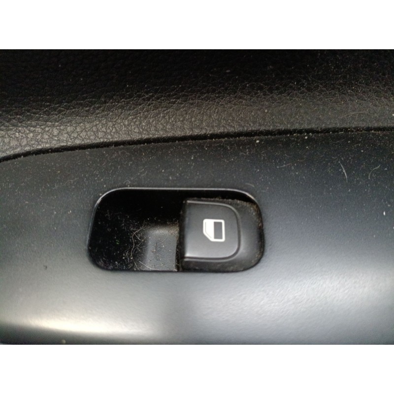 Recambio de mando elevalunas trasero derecho para kia stonic (yb) 1.0 t-gdi referencia OEM IAM   