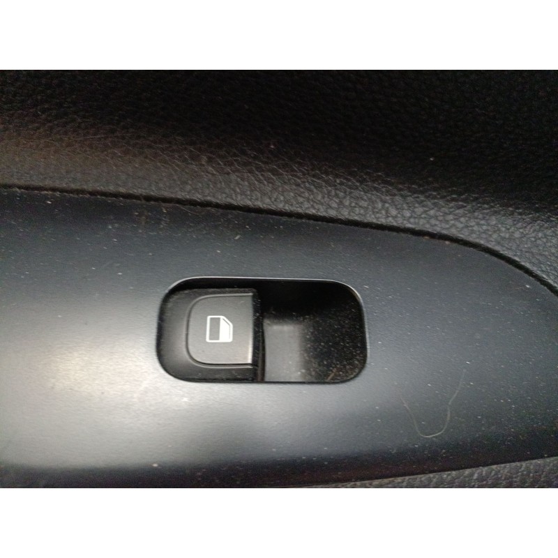 Recambio de mando elevalunas trasero izquierdo para kia stonic (yb) 1.0 t-gdi referencia OEM IAM   