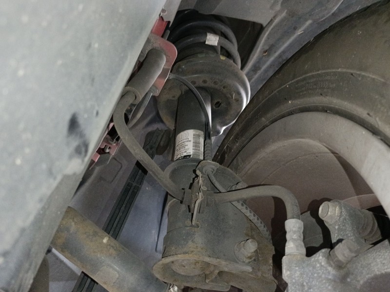 Recambio de amortiguador delantero izquierdo para jeep renegade suv (bu, b1, bv) 1.4 4x4 referencia OEM IAM   