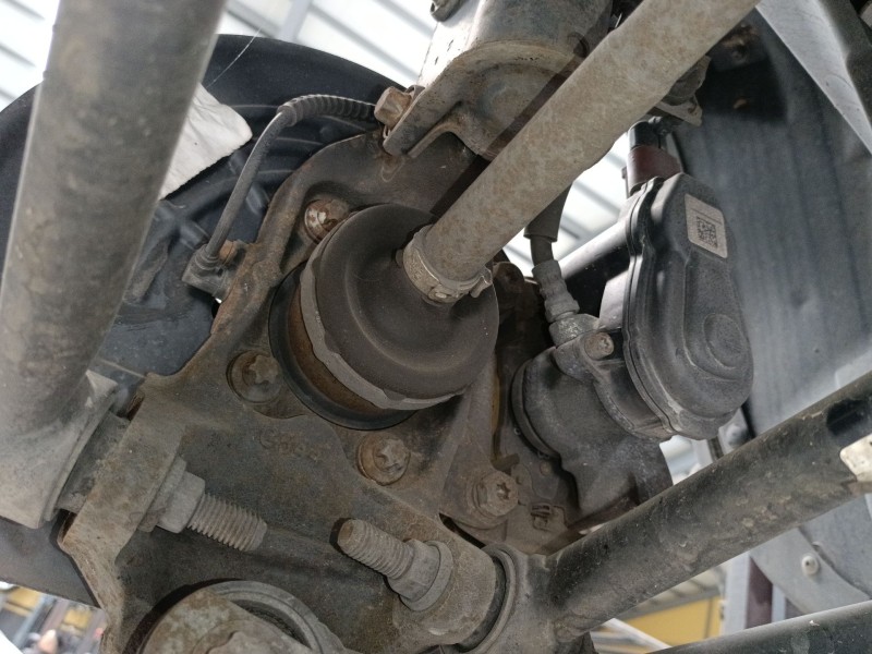 Recambio de mangueta trasera izquierda para jeep renegade suv (bu, b1, bv) 1.4 4x4 referencia OEM IAM   