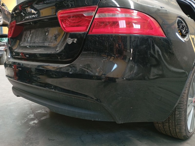 Recambio de paragolpes trasero para jaguar xe (x760) 2.0 d referencia OEM IAM   