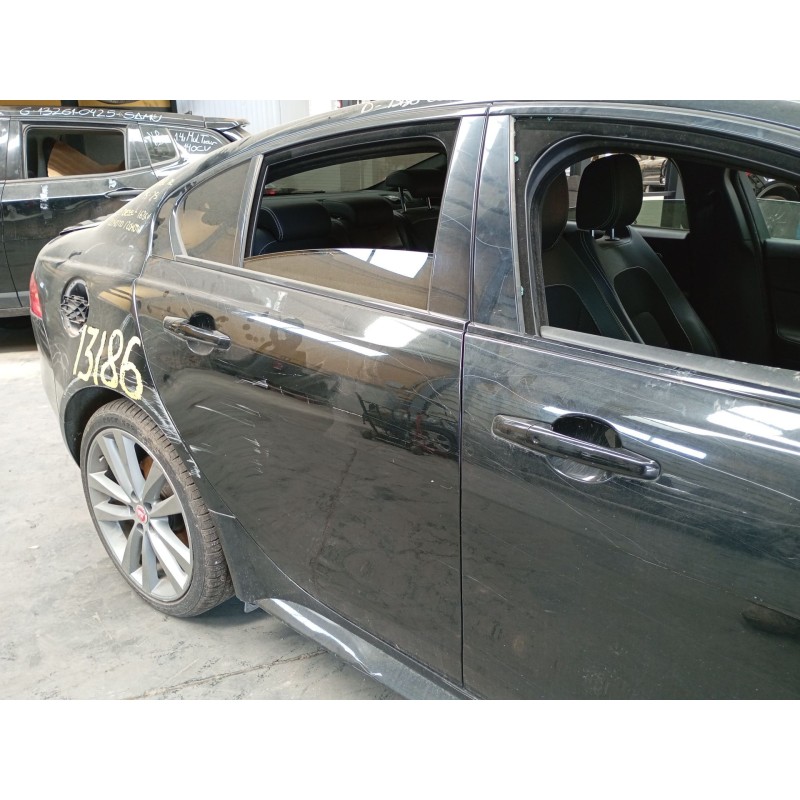 Recambio de puerta trasera derecha para jaguar xe (x760) 2.0 d referencia OEM IAM   
