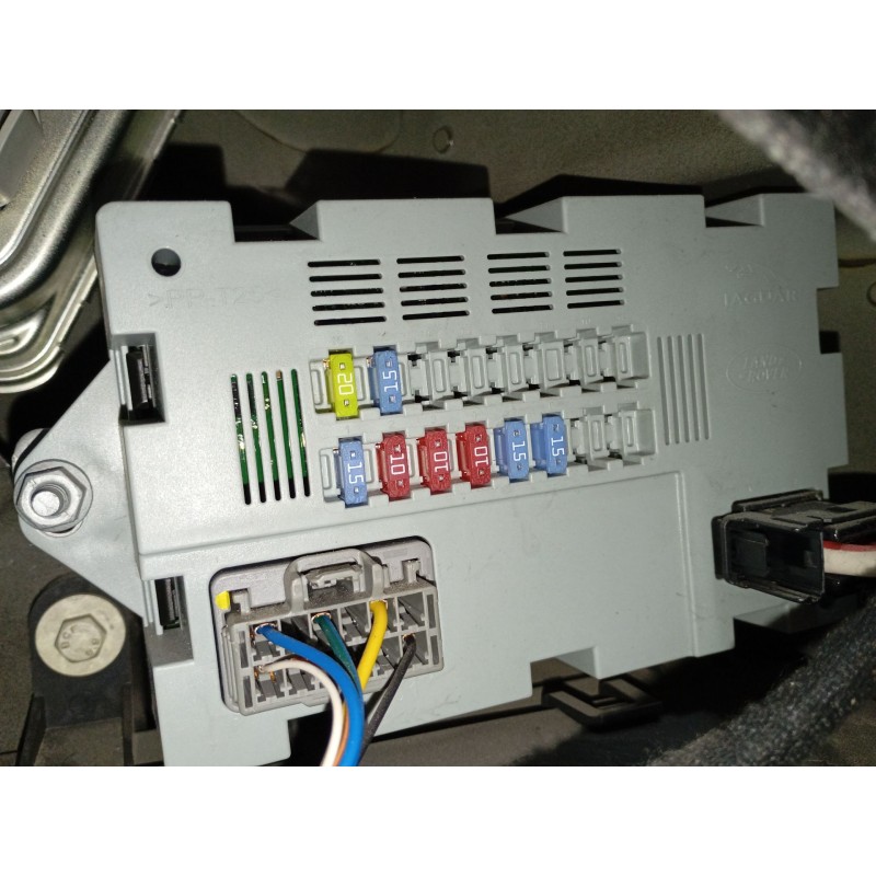 Recambio de caja reles / fusibles para jaguar xe (x760) 2.0 d referencia OEM IAM   
