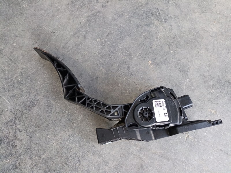 Recambio de pedal acelerador para jeep grand cherokee iv (wk, wk2) 3.0 crd v6 4x4 referencia OEM IAM   